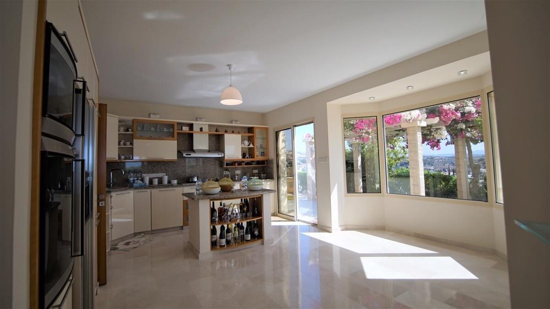 Villa in Agios Tychon, Limassol, Cyprus 5 - 16564891