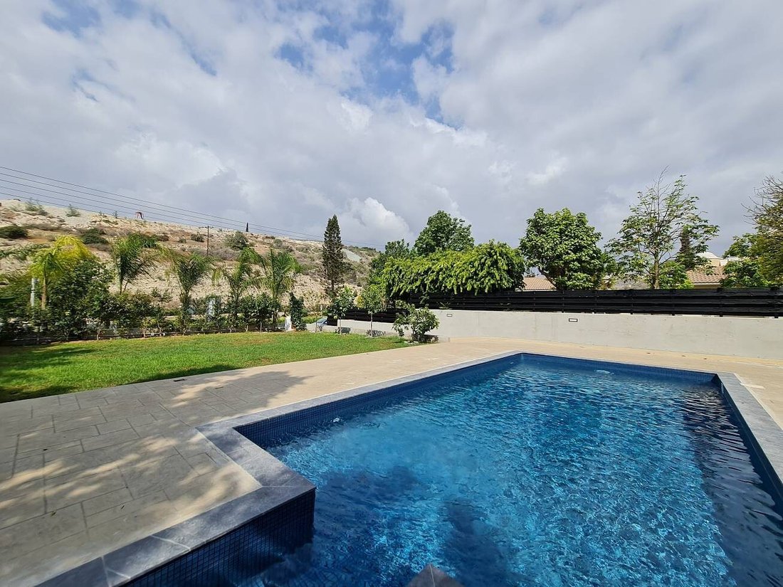 Villa in Agios Tychon, Limassol, Cyprus 4 - 16564860