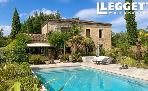 House in Espiens, Nouvelle-Aquitaine, France 1