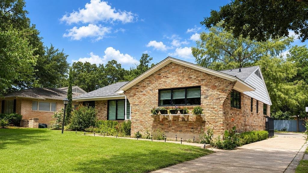 House in Dallas, Texas, United States 3 - 18396309