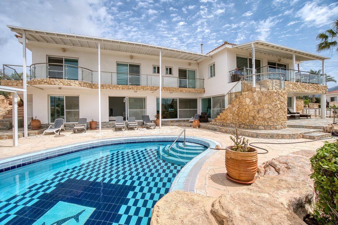 Villa in Peyia, Paphos, Cyprus 3 - 16573128