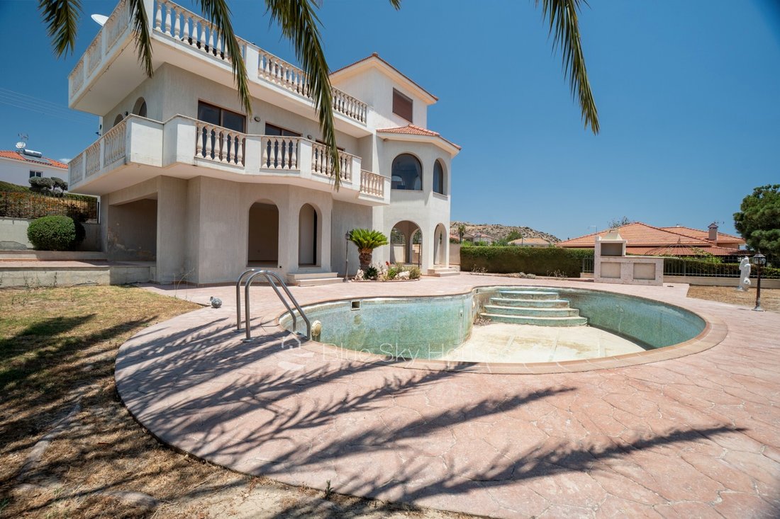 Villa in Agios Athanasios, Limassol, Cyprus 1 - 16564878