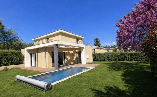 House in Granettes-Jauberte-Sainte Anne, Aix-en-Provence, France 1