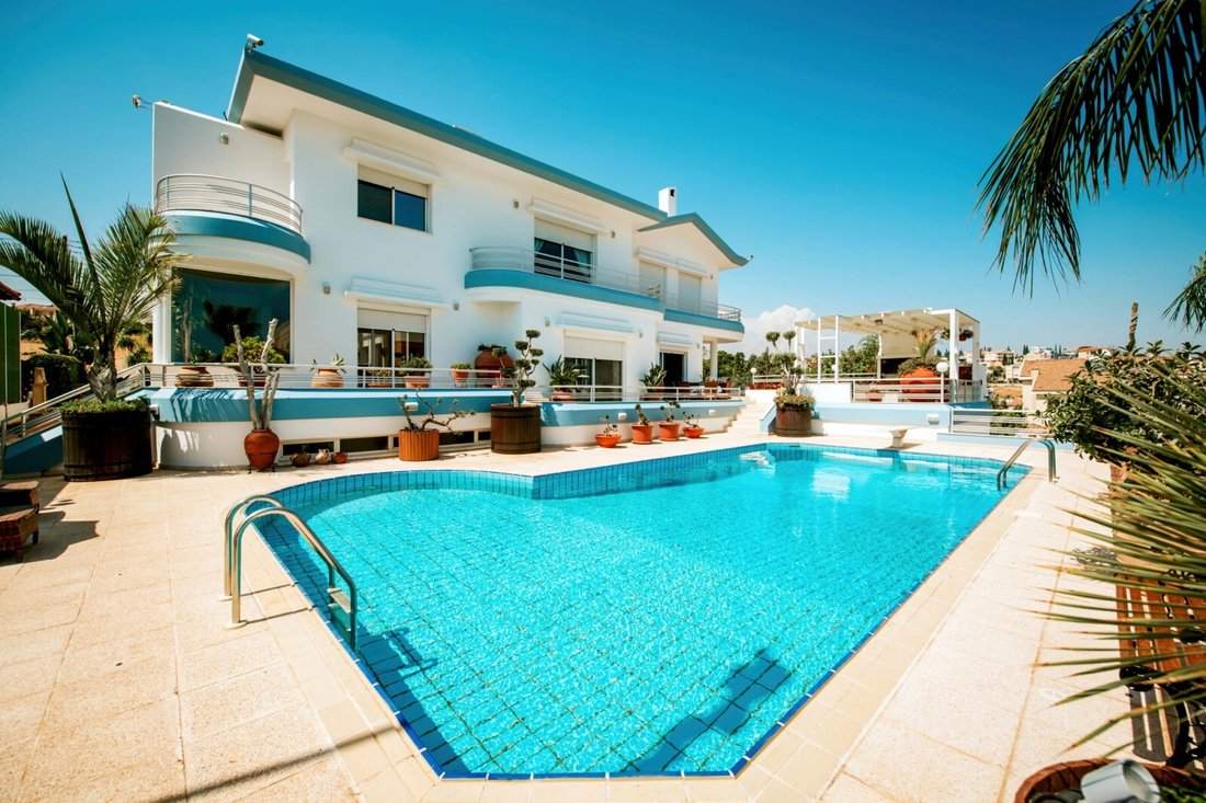 Villa in Mesa Geitonia, Limassol, Cyprus 1 - 16564778