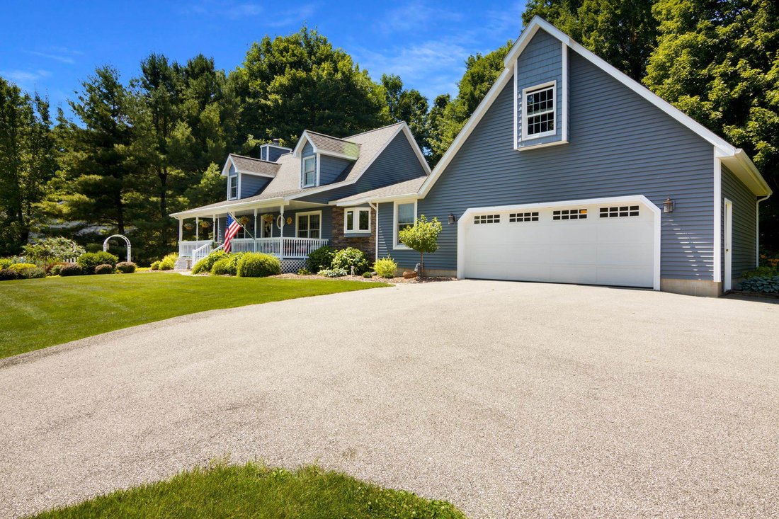 House in Garfield Township, Michigan, United States 2 - 18477725