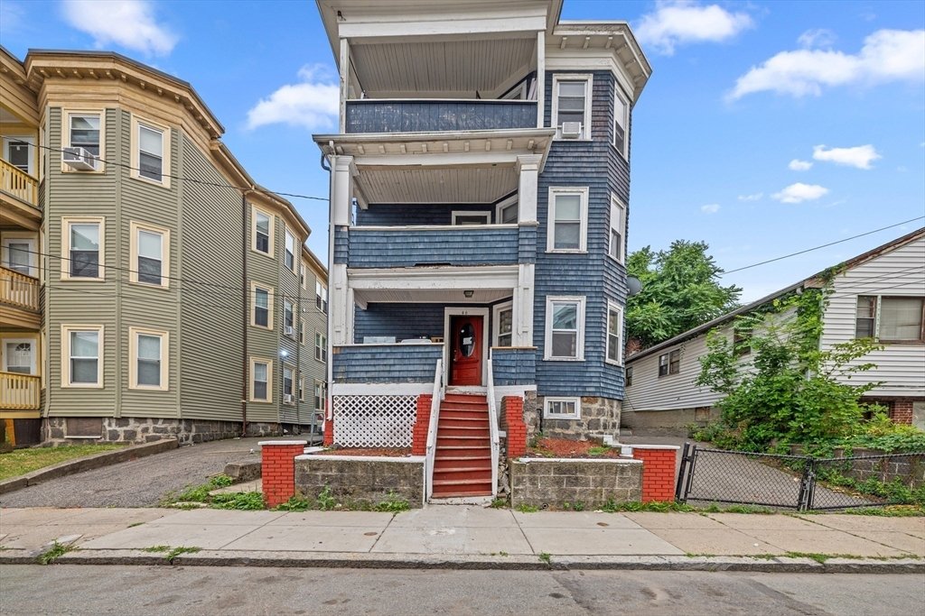 Boston, Massachusetts, United States 2 - 18480268