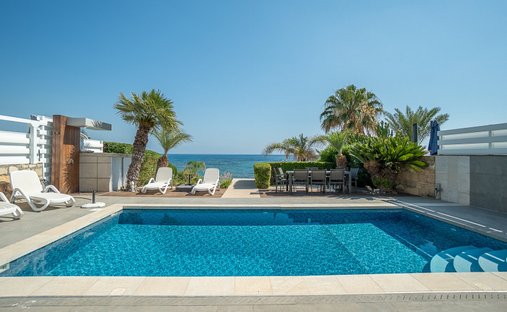 Villa in Peyia, Paphos, Cyprus 1