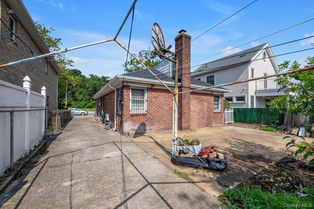 House in New York, New York, United States 3 - 18477798