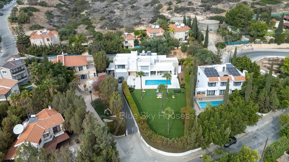Villa in Agios Tychon, Limassol, Cyprus 2 - 16614128