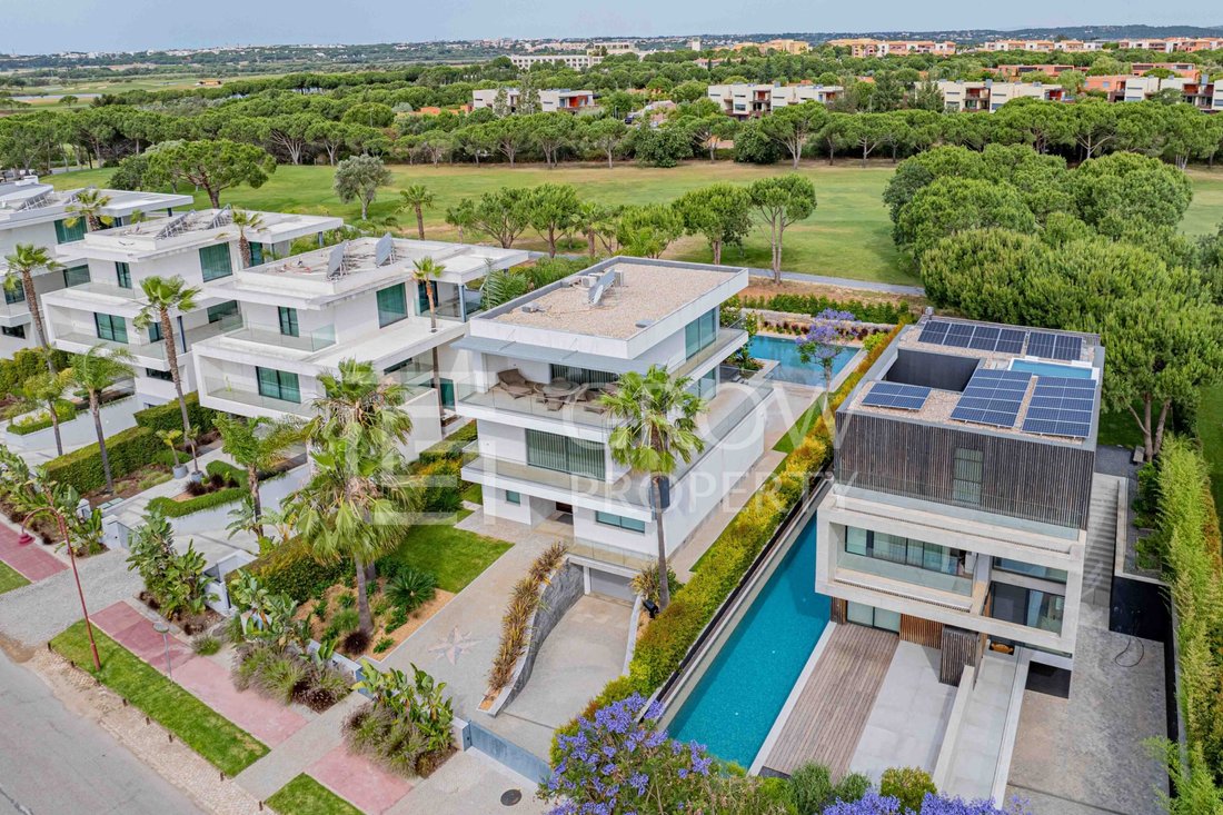House in Vilamoura, Quarteira, Algarve 1 - 18479588