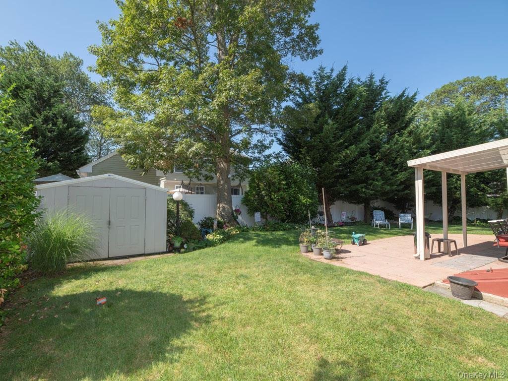 House in West Islip, New York, United States 4 - 16008568
