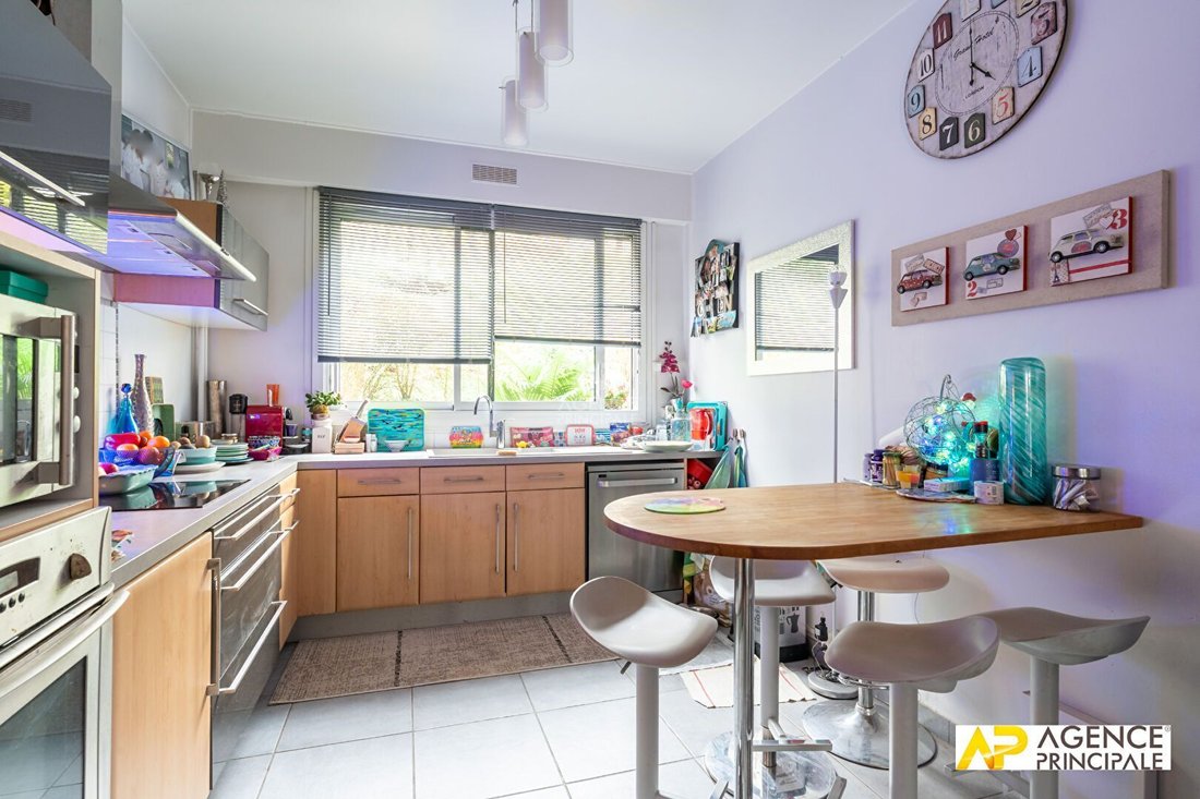 Apartment in Sud, Le Mesnil-le-Roi, France 2 - 18474349