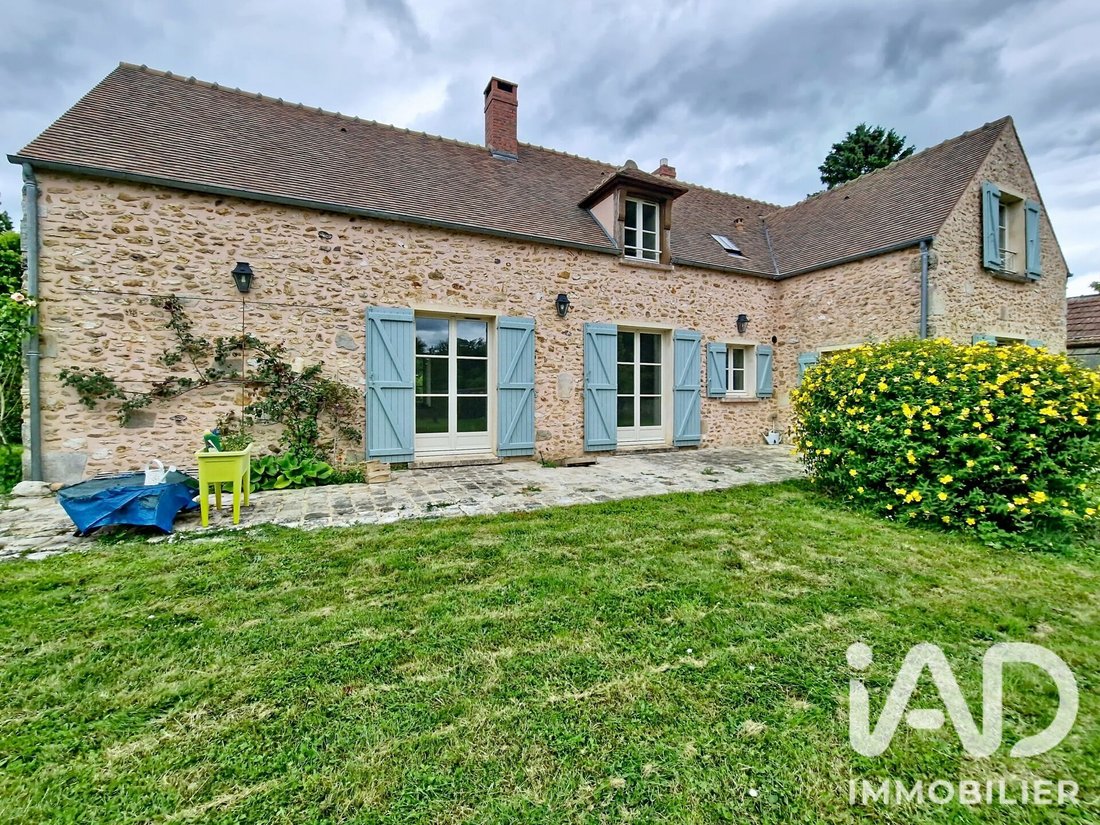 House in La Celle-les-Bordes, Ile-de-France, France 5 - 18479378
