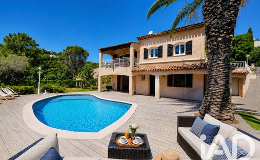 Maison à Théoule-sur-Mer, Provence-Alpes-Côte d'Azur, France 1