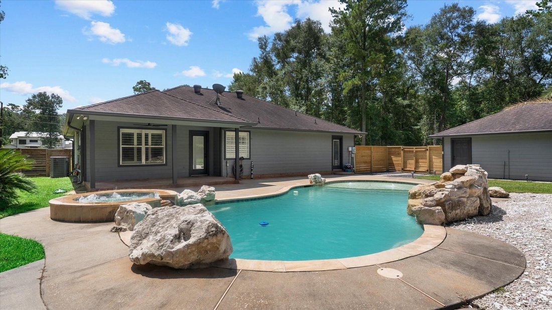 House in New Caney, Texas, United States 1 - 18478843