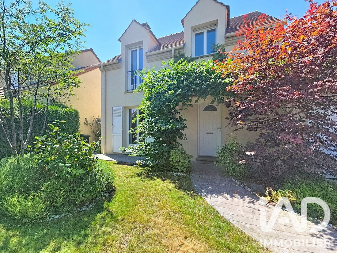 House in Serris, Ile-de-France, France 1 - 18479458