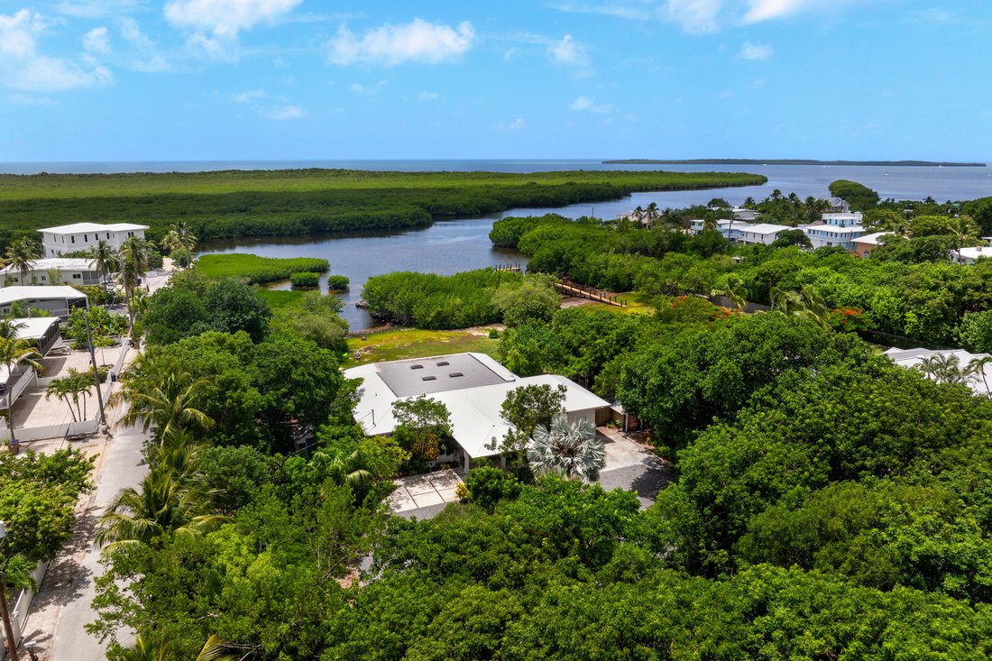 House in Key Colony Beach, Florida, United States 2 - 18475712