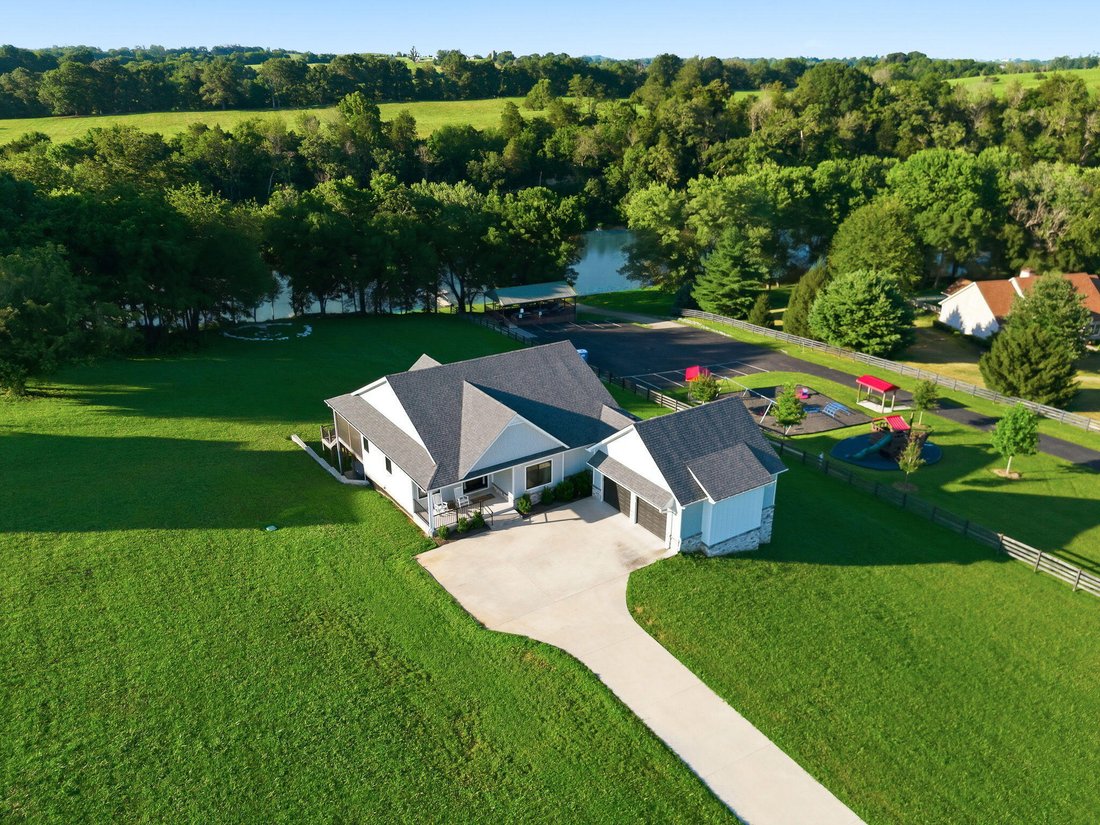 House in Lancaster, Kentucky, United States 3 - 18477503