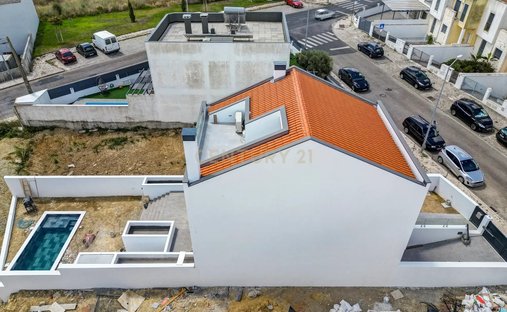 Villa in Ramada e Canecas, Lisbon, Portugal 1