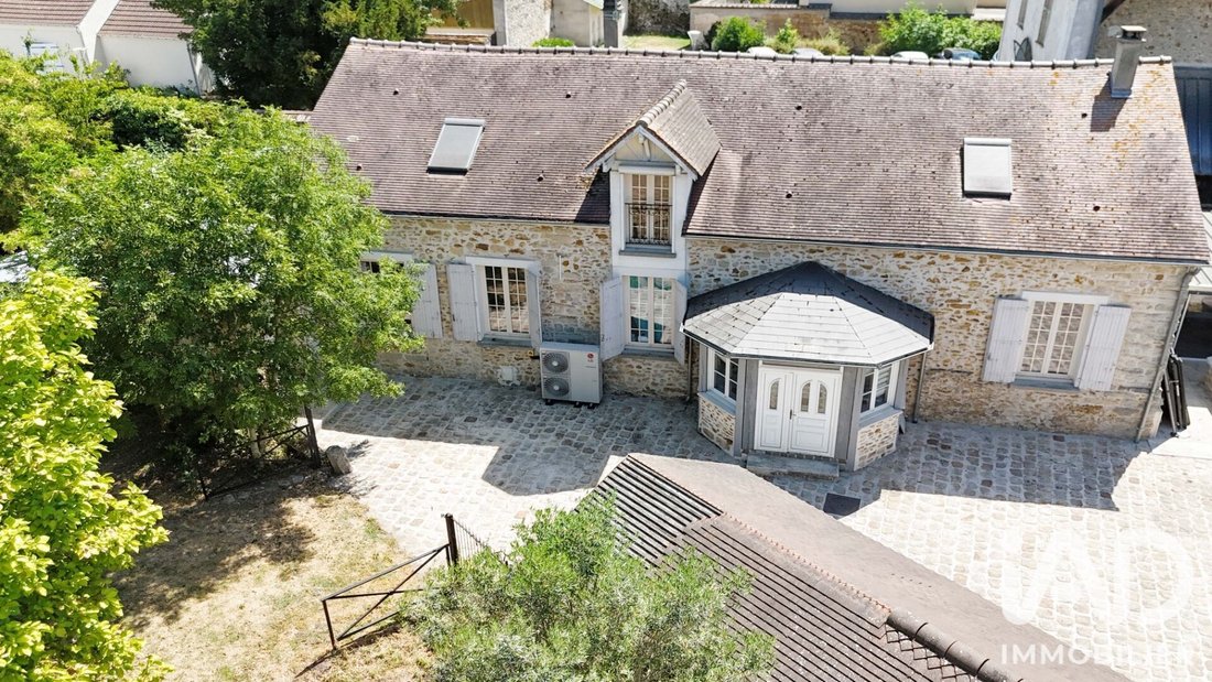 House in Guignes, Ile-de-France, France 1 - 18479368