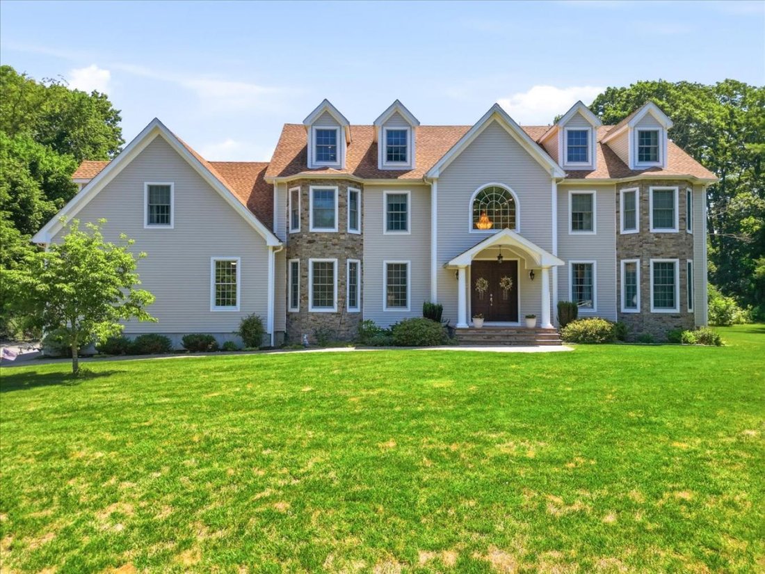 House in Westwood, Massachusetts, United States 1 - 18476158
