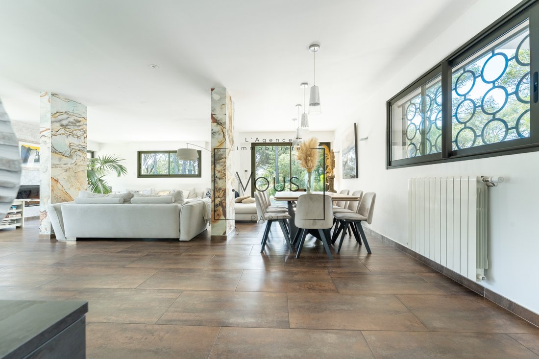 Villa a La Motte, Provenza-Alpi-Costa Azzurra, Francia 4 - 18479213