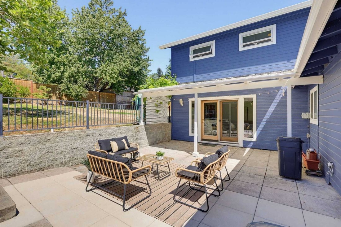House in Ashland, Oregon, United States 4 - 18475747