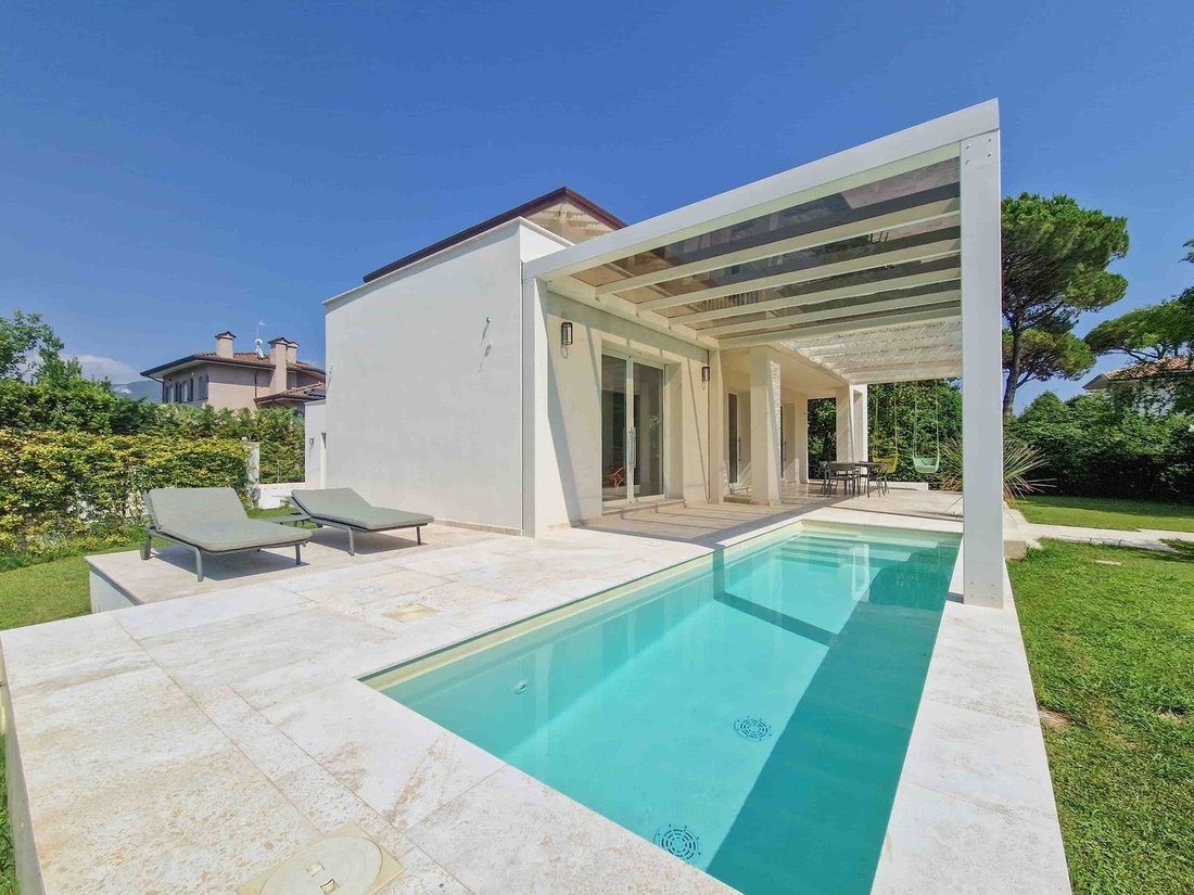 House in Caranna-Vaiana, Forte dei Marmi, Tuscany 5 - 18477460