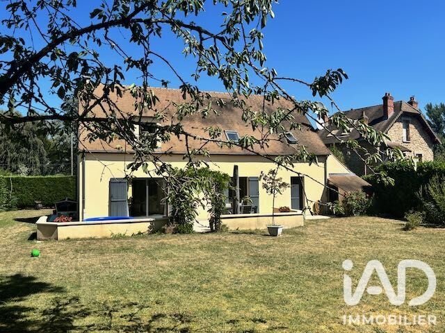 House in Rochefort-en-Yvelines, Ile-de-France, France 1 - 18479404