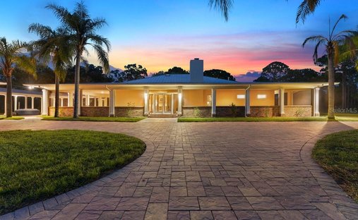 Maison à New Smyrna Beach, Floride, États-Unis 1