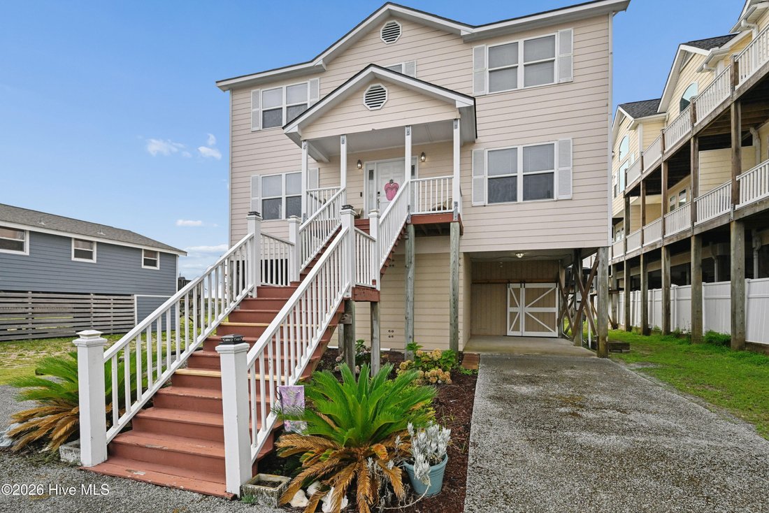 House in Topsail Beach, North Carolina, United States 1 - 18478467
