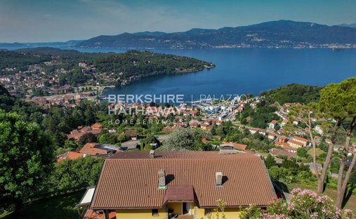 Villa in Laveno-Mombello, Lombardy, Italy 1