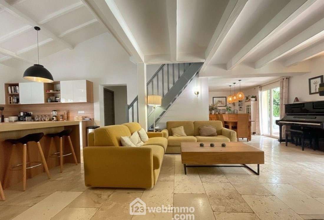 House in Le Plan-de-la-Tour, Provence-Alpes-Côte d'Azur, France 2 - 18476788