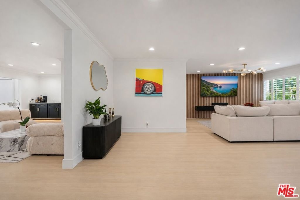 Condo in Los Angeles, California, United States 4 - 18018871