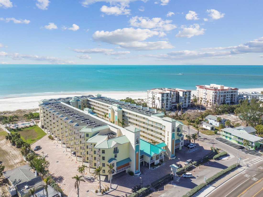 Condo in St. Pete Beach, Florida, United States 2 - 18475027