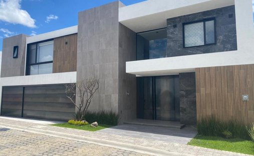 House in Lomas de Angelópolis, Puebla, Mexico 1