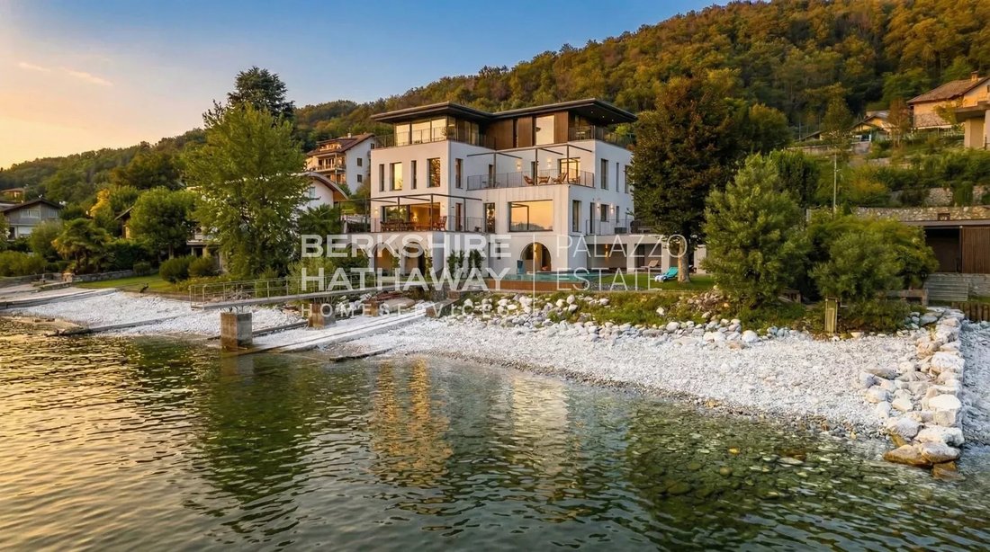 Villa in Angera, Lombardy, Italy 4 - 15060139