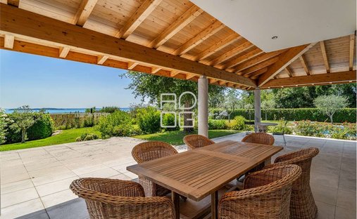 Villa in Moniga del Garda, Lombardy, Italy 1