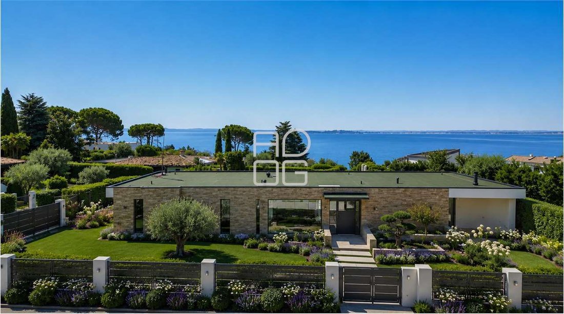 Villa in Moniga del Garda, Lombardy, Italy 3 - 17962078
