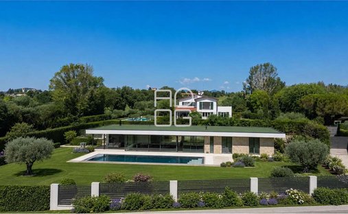 Villa in Moniga del Garda, Lombardy, Italy 1