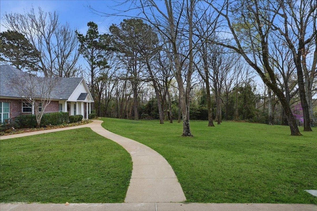 House in Hideaway, Texas, United States 4 - 18477509