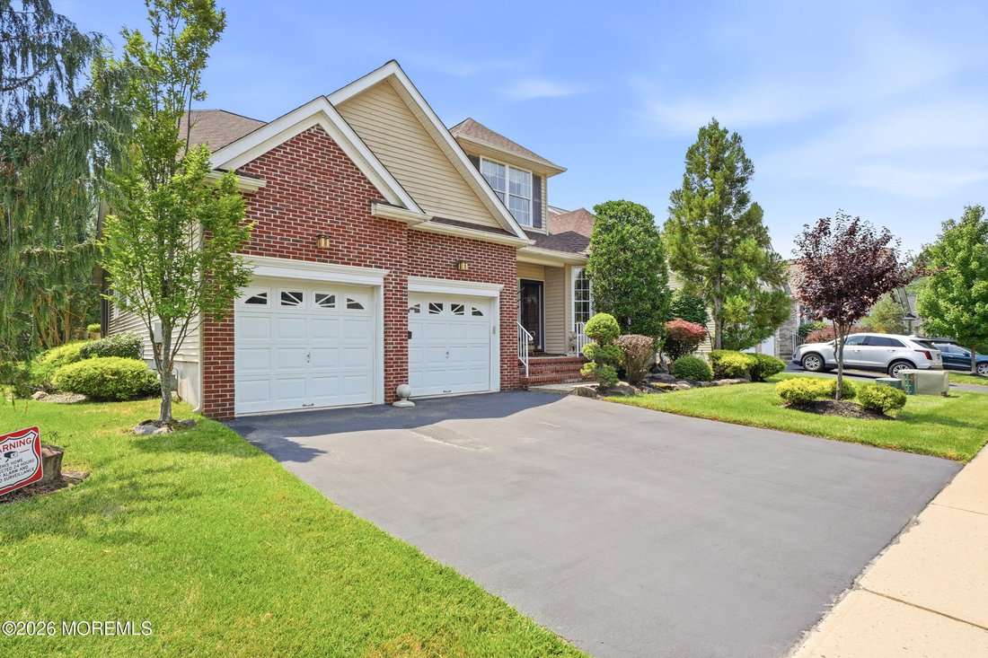 House in Marlboro Township, New Jersey, United States 3 - 18477605