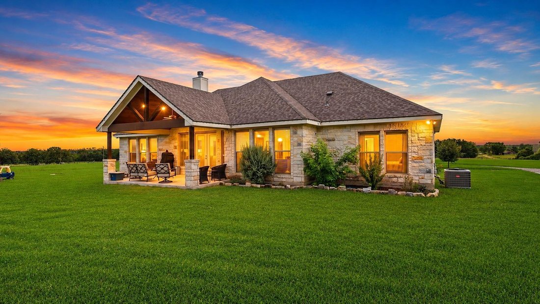 House in Giddings, Texas, United States 2 - 18478148