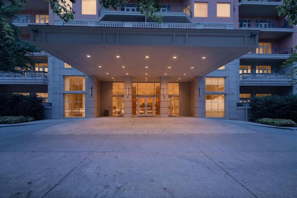 Condo in Dallas, Texas, United States 4 - 18478862