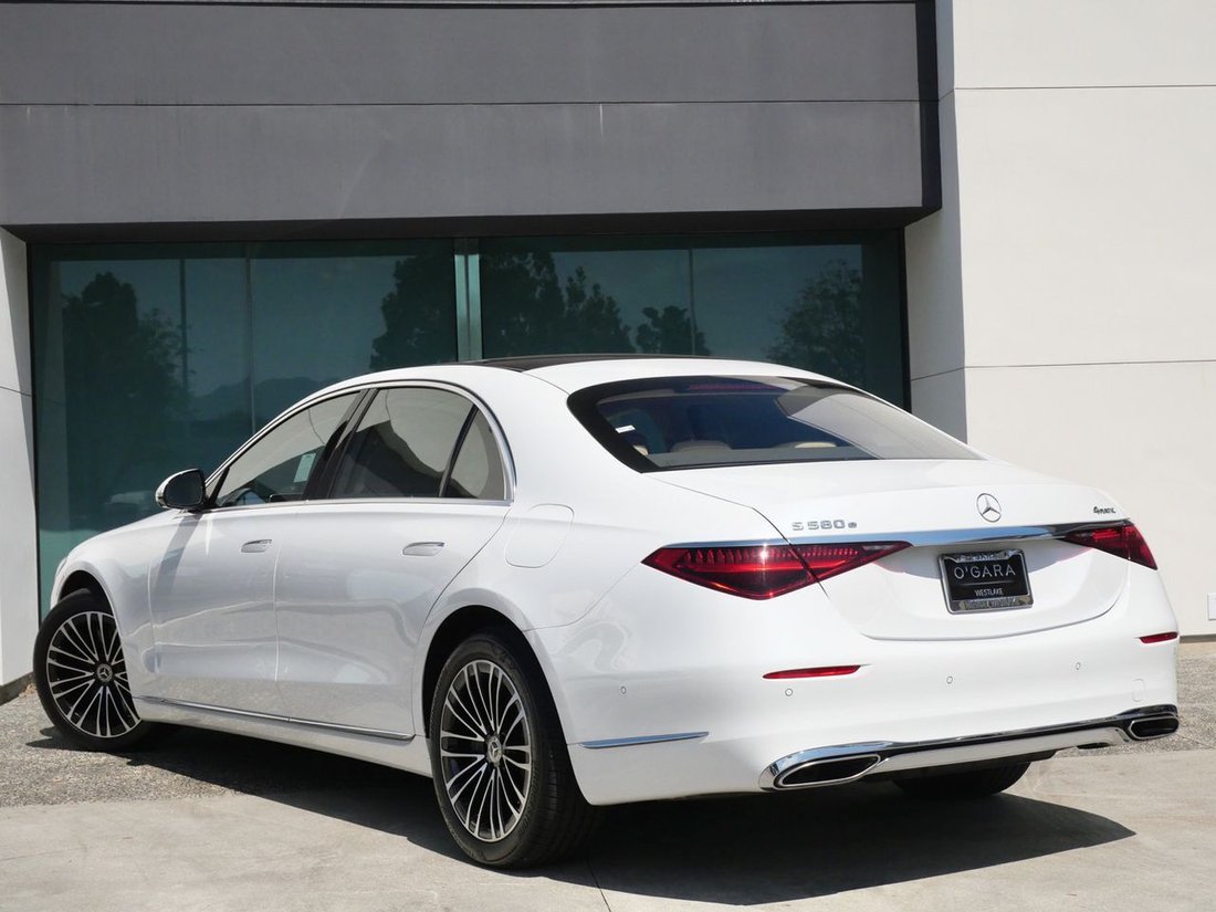 Sedan in Thousand Oaks, CA, United States 5 - 18475505