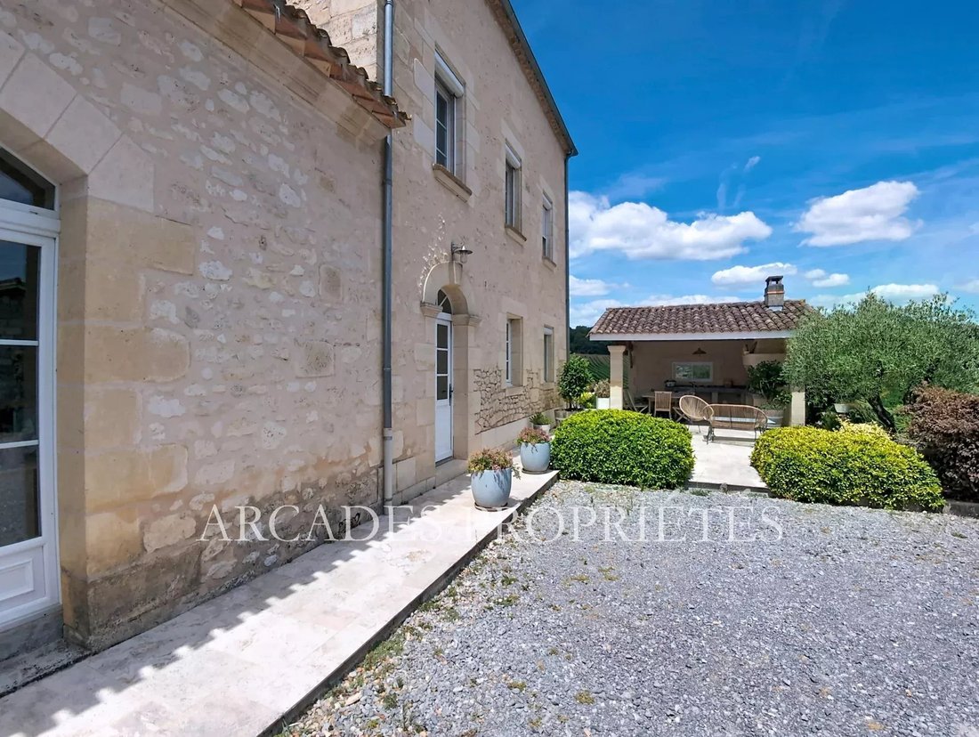 House in Grand Parc-Chartrons-Paul Doumer, Bordeaux, France 3 - 18475547