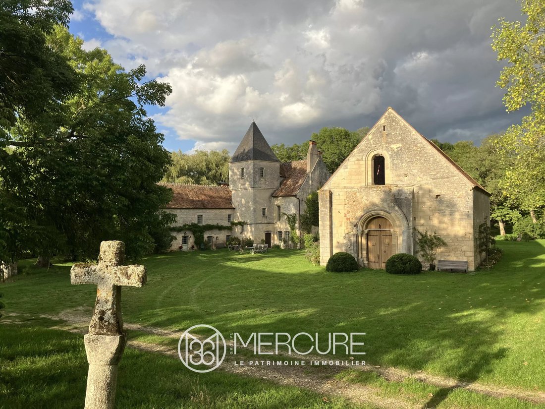 Estate in Arrondissement of Cosne-Cours-sur-Loire, Bourgogne – Franche-Comté, France 2 - 18475108
