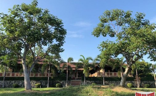 Villa in Pattaya City, Chon Buri, Thailand 1