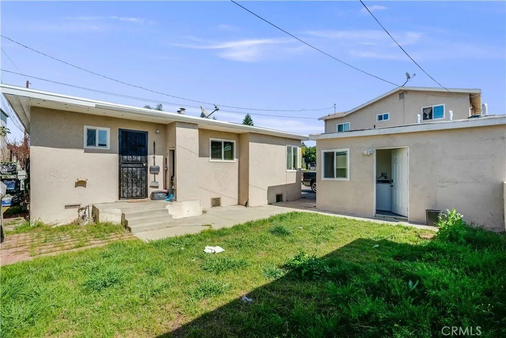 East Los Angeles, California, United States 5 - 18478224