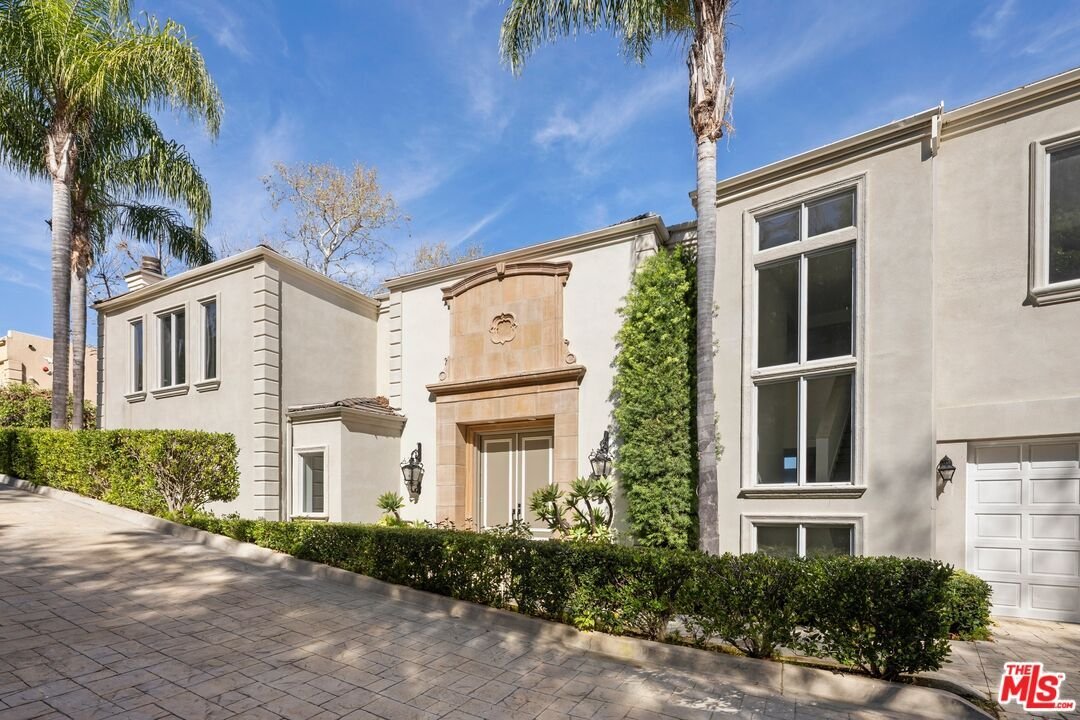 Los Angeles, California, United States 4 - 18479390
